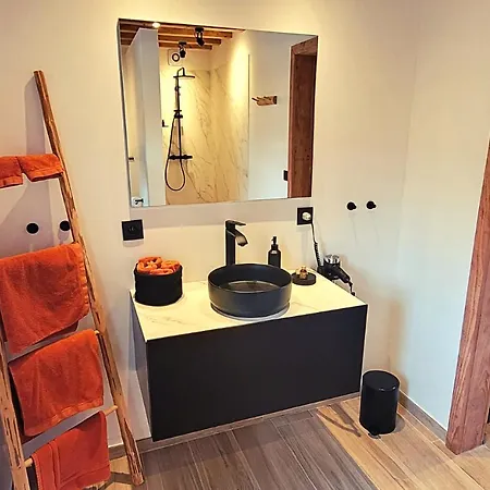 Les Monts D'aisne Couette-café 4*