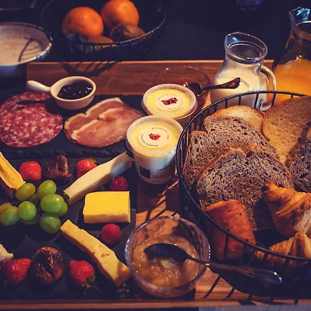 Les Monts D'aisne Couette-café 4*